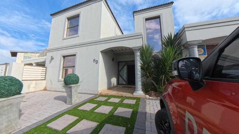 4 Bedroom Property for Sale in Calypso Beach Western Cape